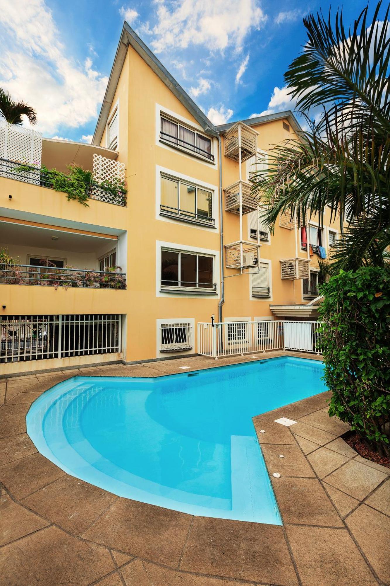 Jade - Appt 2 Chb - 4 Personnes - A 200 M Du Lagon De Saint-Pierre - Residence Avec Belle Piscine Et Parking Prive - Sur Le Front De Mer Et A 2 Pas Du Centre-Ville De St-Pierre Exterior foto